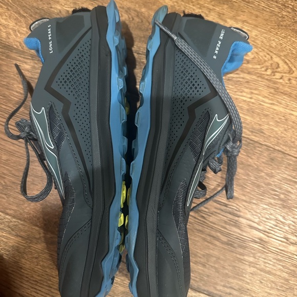 Altra - Picture 6 of 13